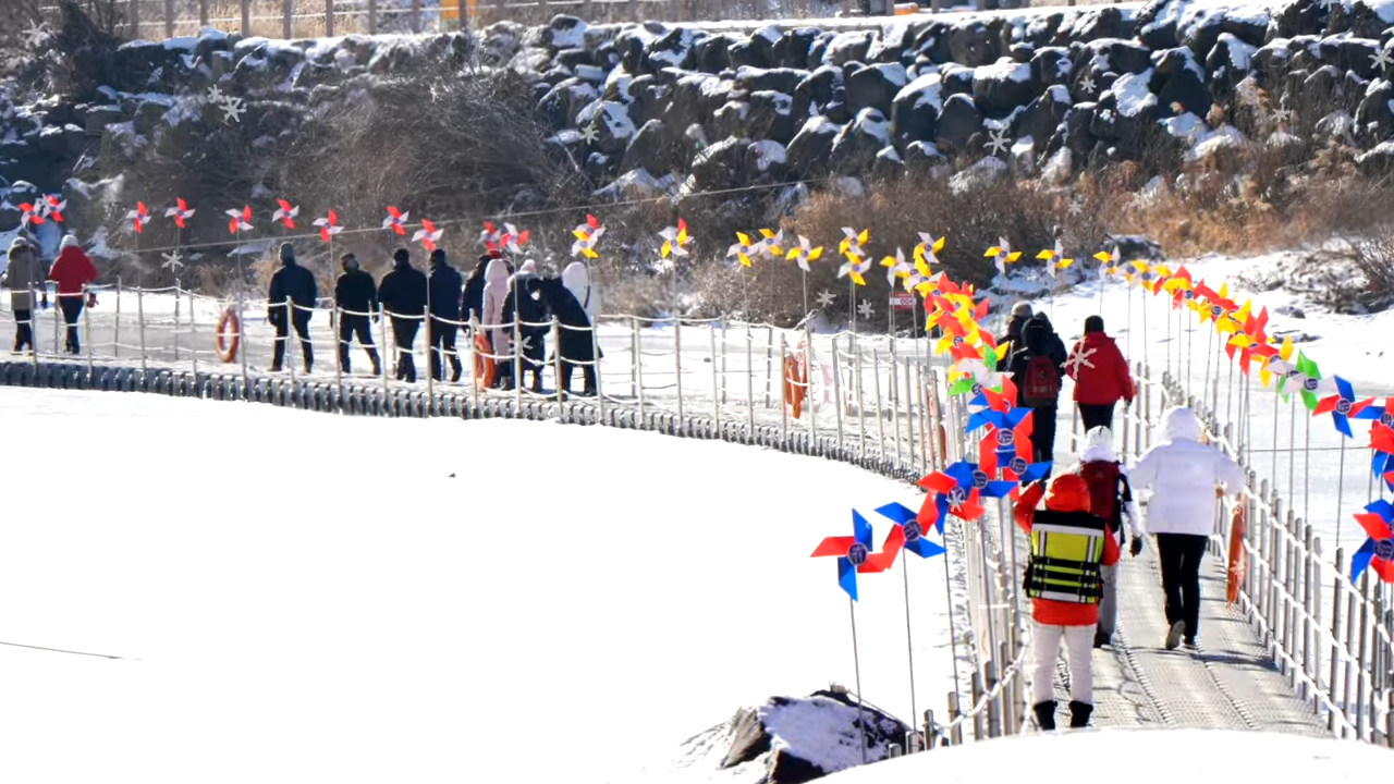 와우부산여행사  [부산출발]  철원 얼음축제물윗길+잔도+DMZ안보관광(리무진운행)